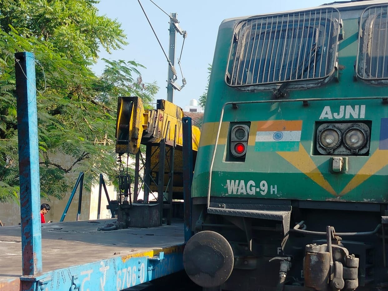 Etawah, Crane trolley derailed after colliding with a stationary goods train