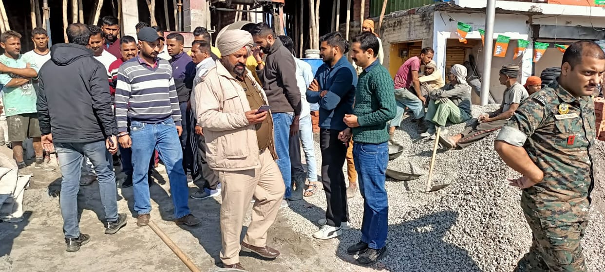 sirmaur news police recover 100 bag of cement from shop in koler ponta sahib