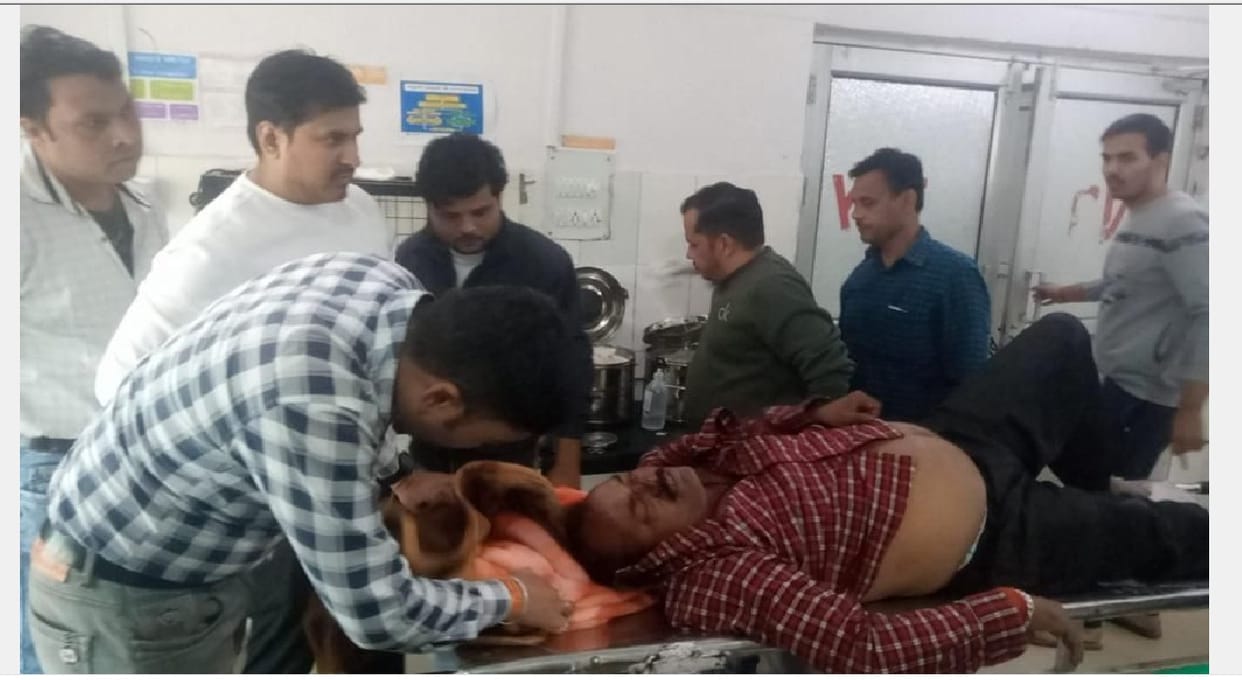 Son filed a murder case against father in Etawah