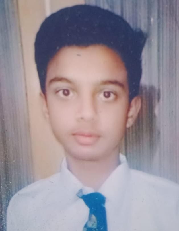student kill in train accident in kashipur
