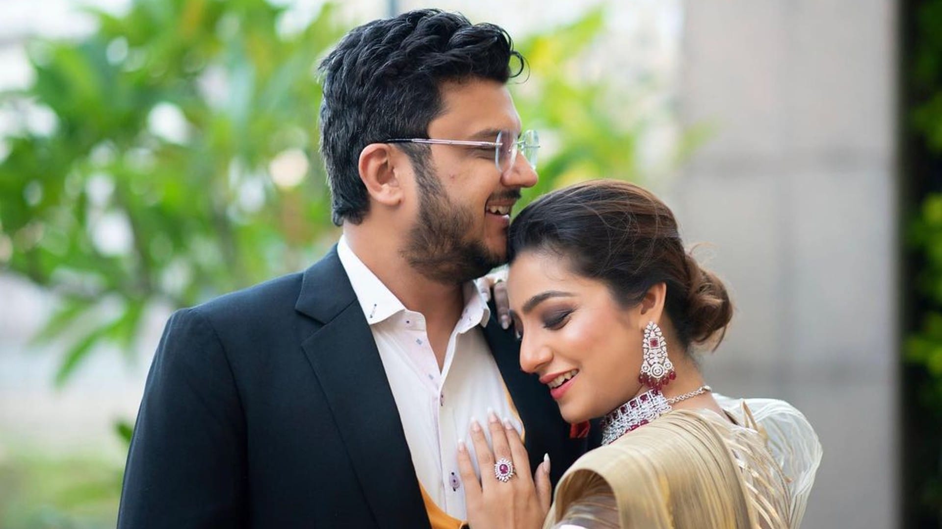 when doctors asked neha family maa ko bachaye ya bacche ko actress shares pregnancy struggles in interview