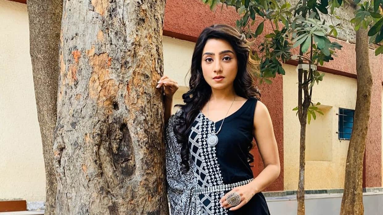 when doctors asked neha family maa ko bachaye ya bacche ko actress shares pregnancy struggles in interview