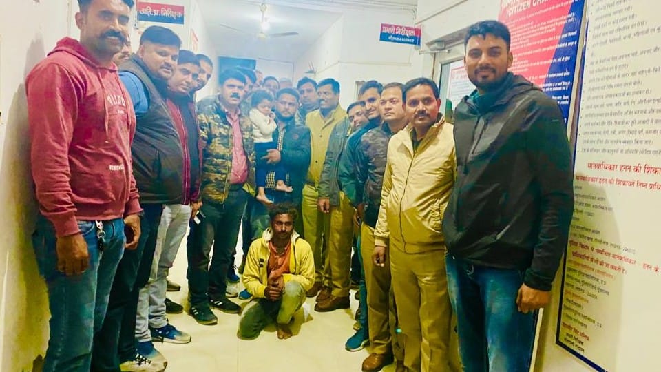 Police recovered two and half year old Mayank safely and arrested kidnapper in agra