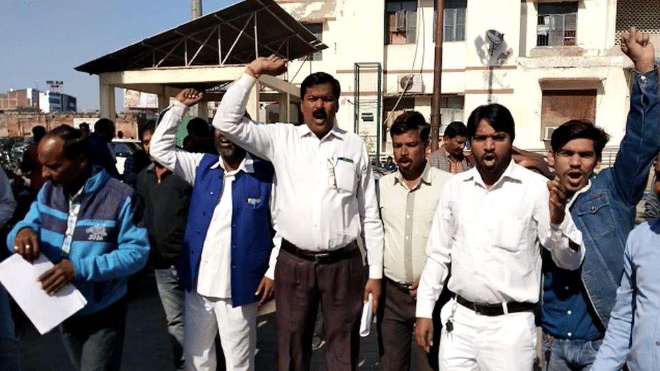 Savita community people protests against Deputy CM Brijesh Pathak in Agra