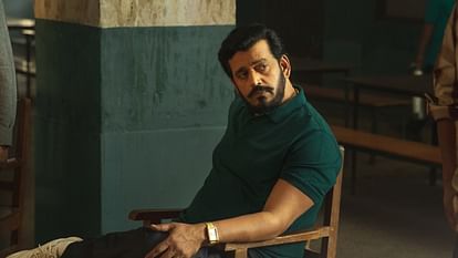 Ravi Kishan was rejected for film Gangs of Wasseypur demanded 25 litres of milk to bath bed of roses to sleep