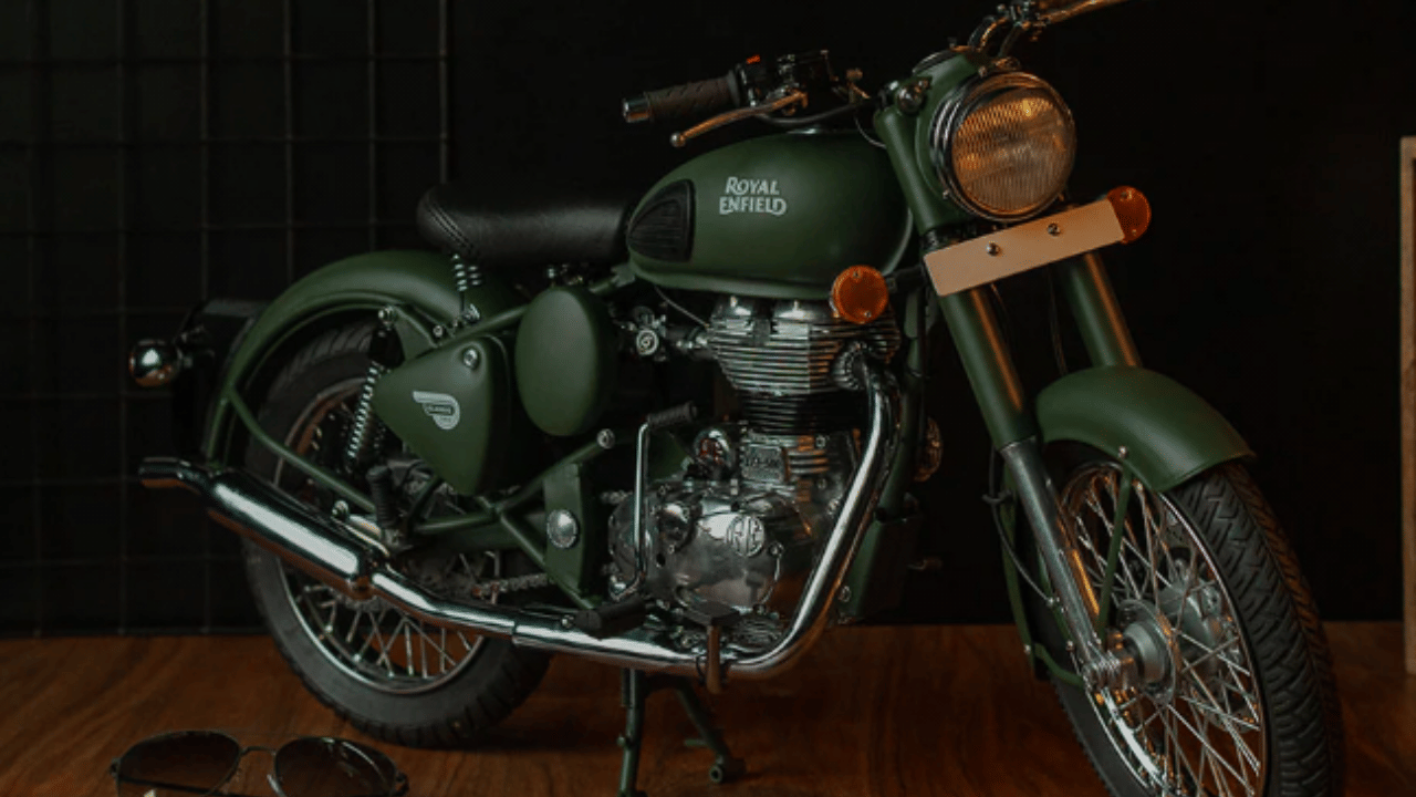 Royal Enfield will launch two new bikes Bullet 350 and super meteor 650 in next year