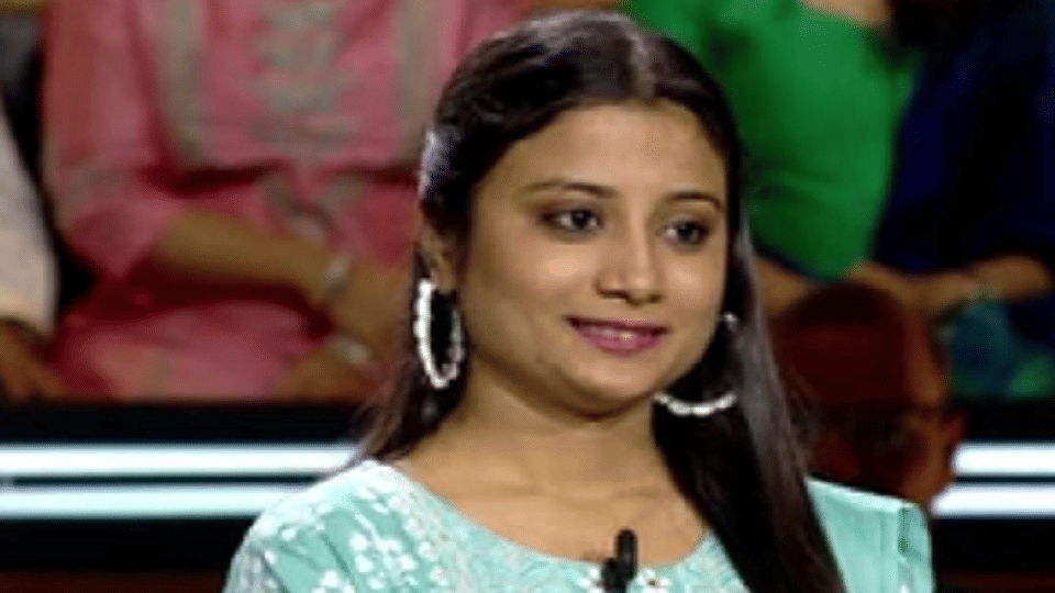 Agra Sakshi Khandelwal won Rs 6.40 lakh in KBC dreams of becoming an IAS