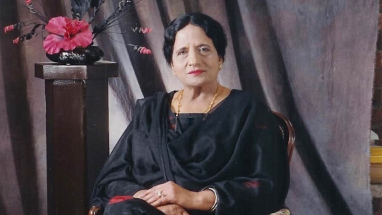 Surinder Kaur Birthday Special know Punjabi singer whose songs became super hit after 50 years career life