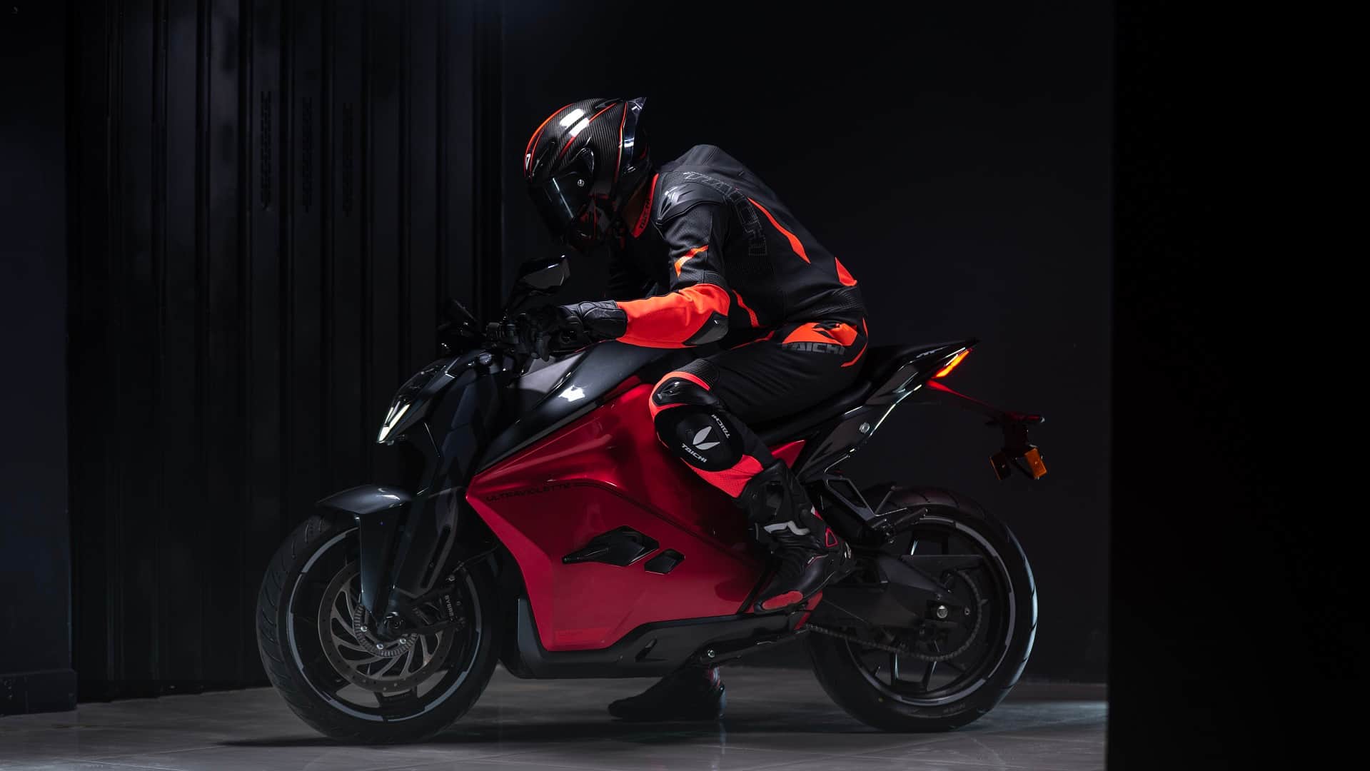 Ultraviolette F77 Electric Motorcycle Launched in India Know Price Range Features Specs News in Hindi