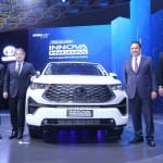 Toyota Innova Hycross