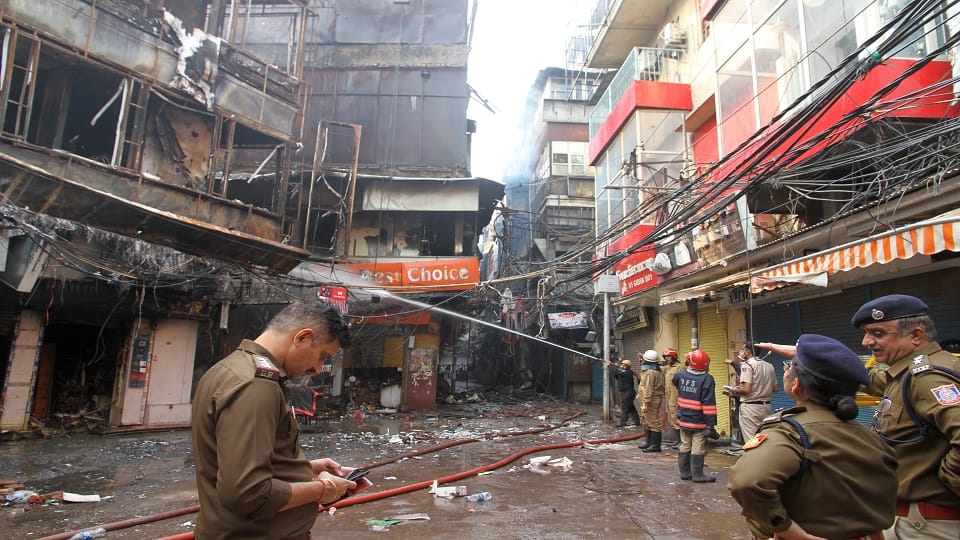 150 shops of Bhagirath Palace burnt loss of 500 crores