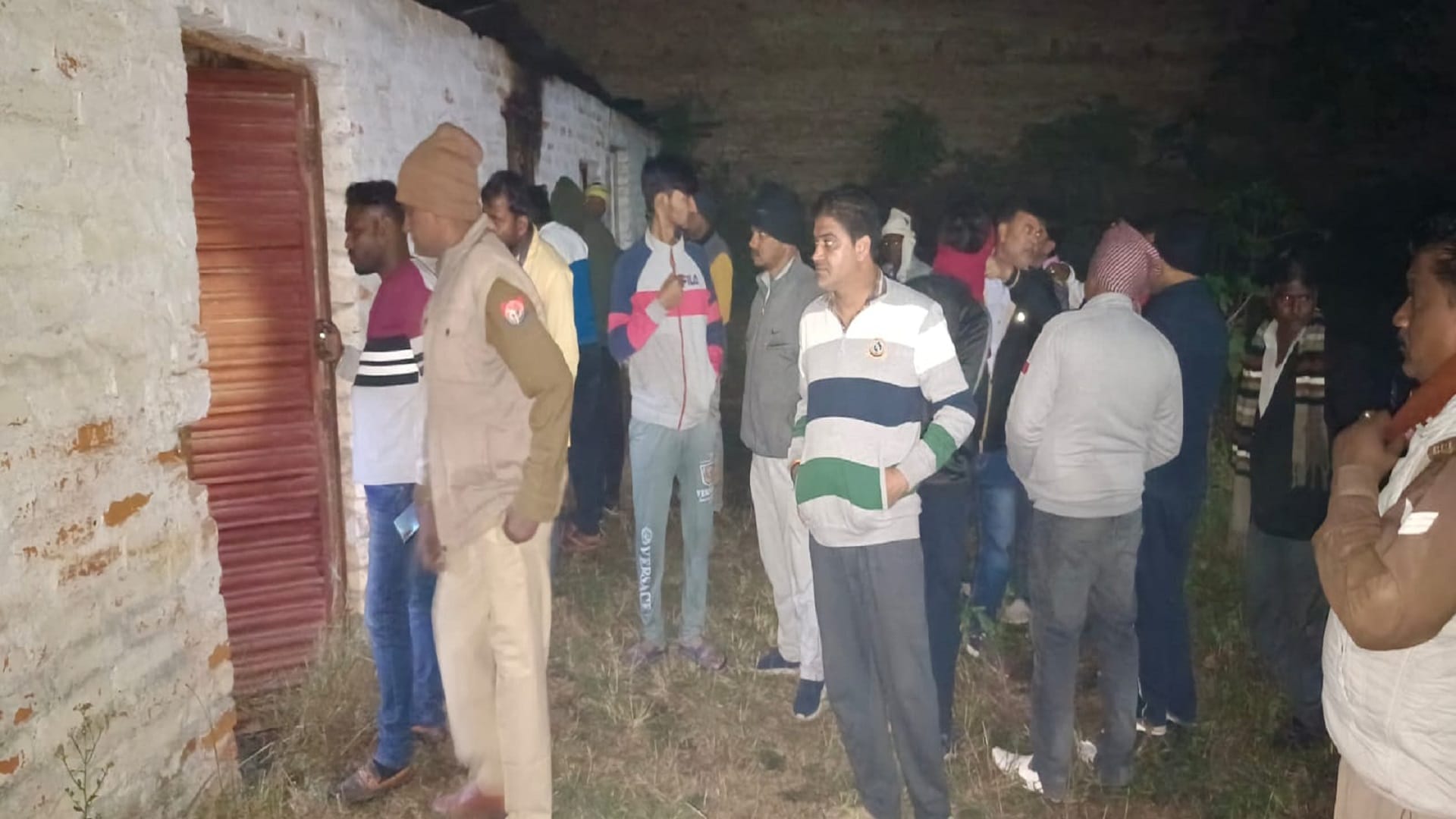 Sensational incident in pictures Flames erupted from a closed room for months, people reached inside and found