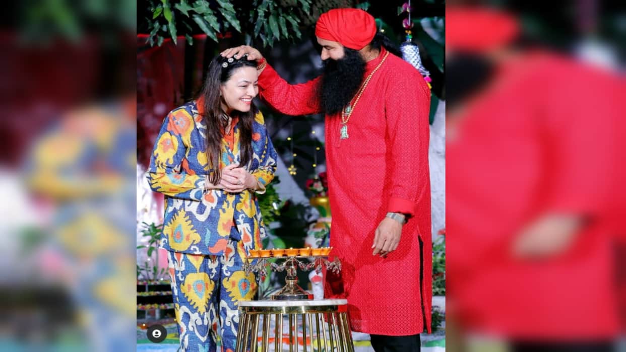 Baba Ram Rahim gives Honeypreet a new name Ruhani Didi,See how much she changed in Pictures