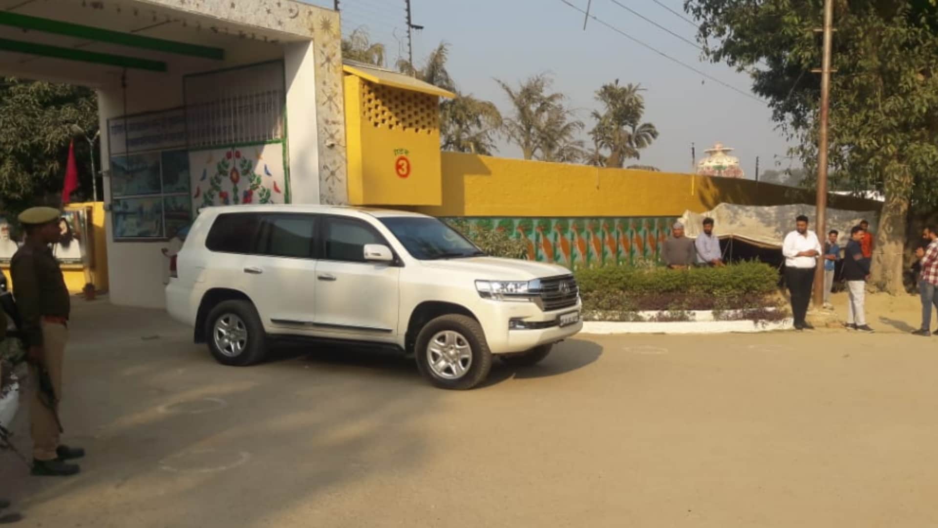 Baba Ram Rahim comes live on instagram before going back to jail, Honeypreet has changed