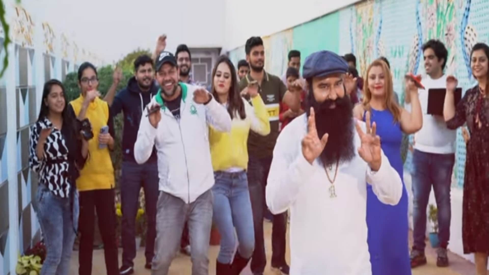 Baba Ram Rahim gives Honeypreet a new name Ruhani Didi,See how much she changed in Pictures