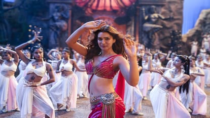 Bhediya movie review in hindi amar Ujala Amar Kaushik Varun Dhawan Kriti Sanon Deepak Dobriyal Abhishek Dinesh