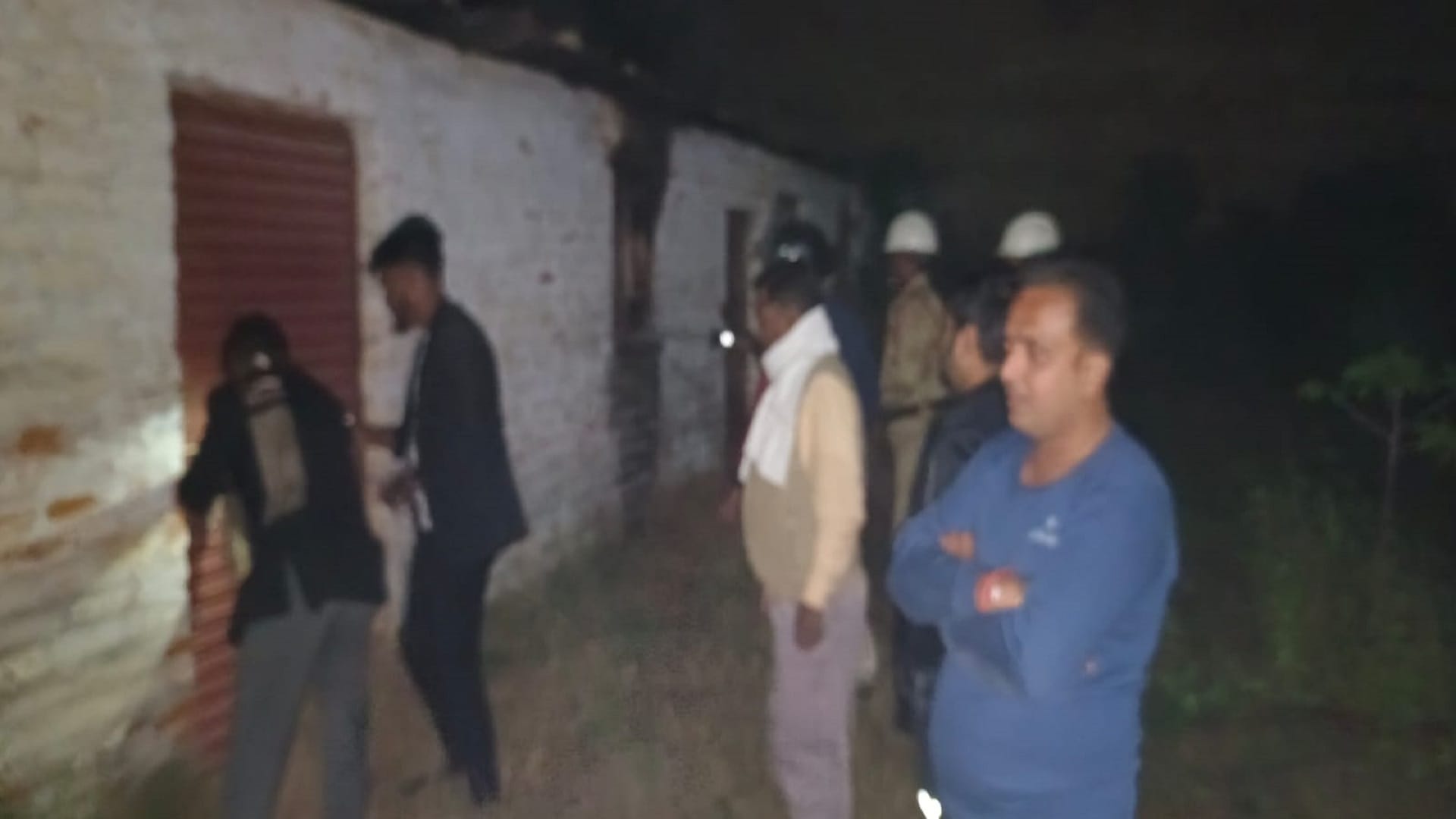 Sensational incident in pictures Flames erupted from a closed room for months, people reached inside and found