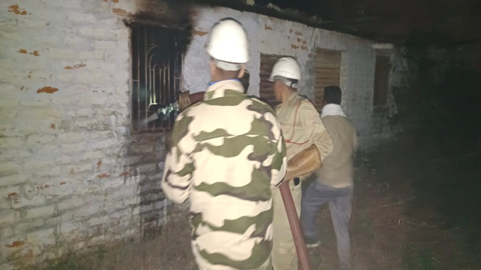 Sensational incident in pictures Flames erupted from a closed room for months, people reached inside and found