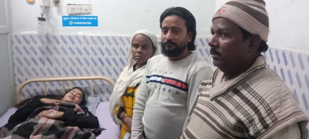 Acid thrown on real sisters in Ratjaga program in Kanpur