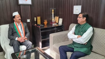 Uttarakhand: cm Dhami and Tirath singh rawat meets in Gurugram and Mahara Pritam in Doon
