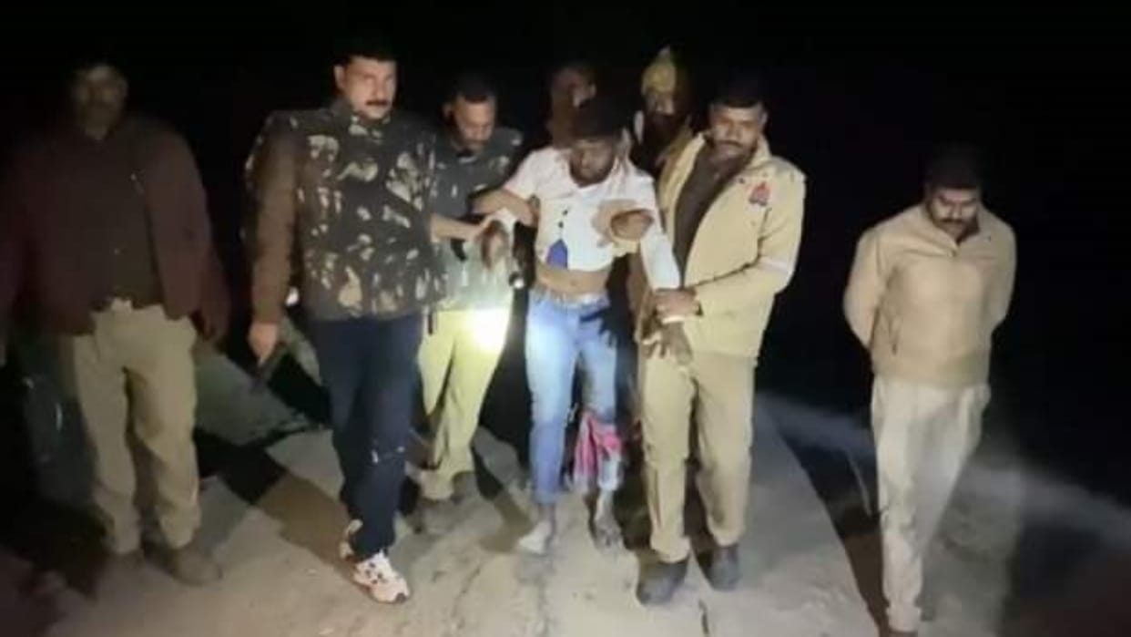 25 thousand prize crook arrested in encounter at Kushinagar