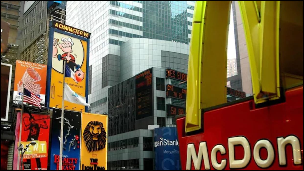 MacDonald Employee Left the Job After Told Him To Clean Dirty Utensils Check Video Here