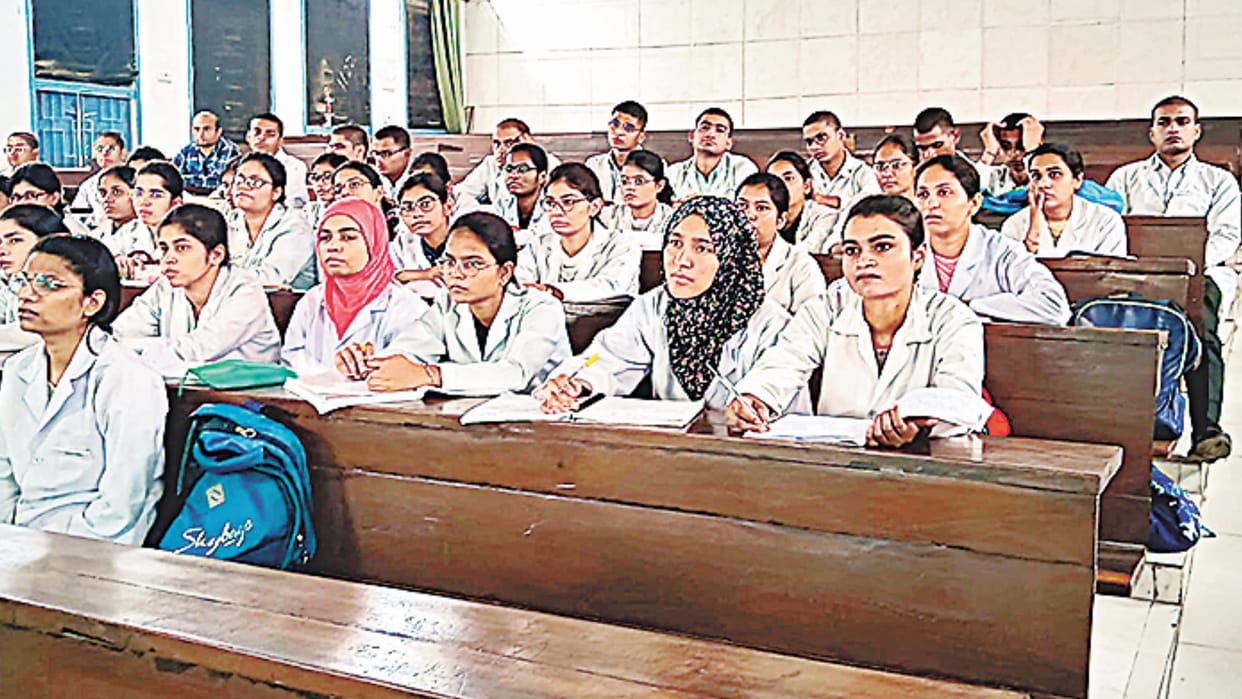 Meerut: LLRM became first medical college in the state to teach in Hinglish