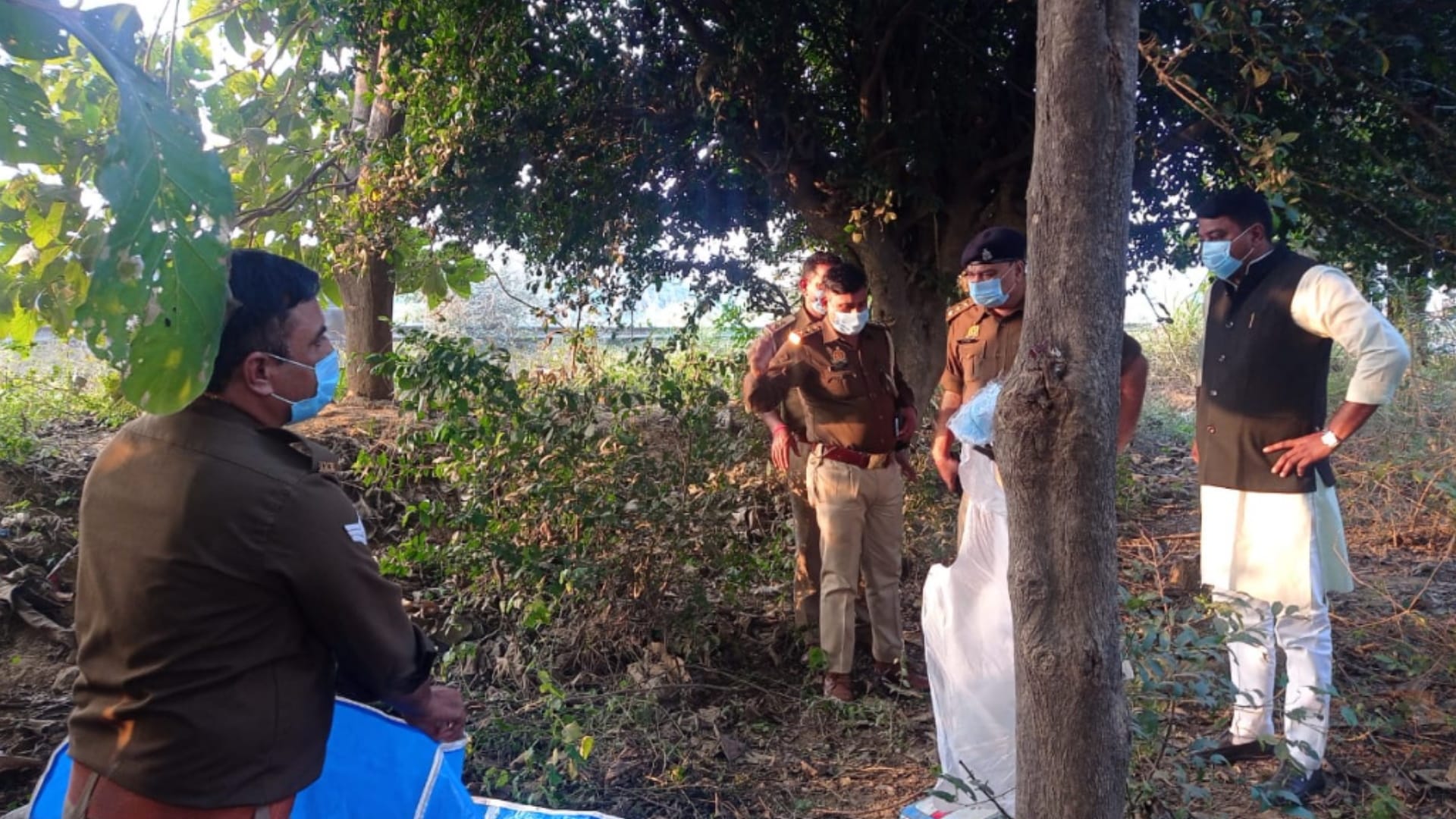 Murder in Meerut: youth shot himself injurd after killing his girlfriend for not accepting marrige proposol
