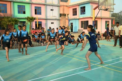 नेशनल आत्या पाट्या चैंपियनशिप में भाग लेते खिलाड़ी। विज्ञप्ति