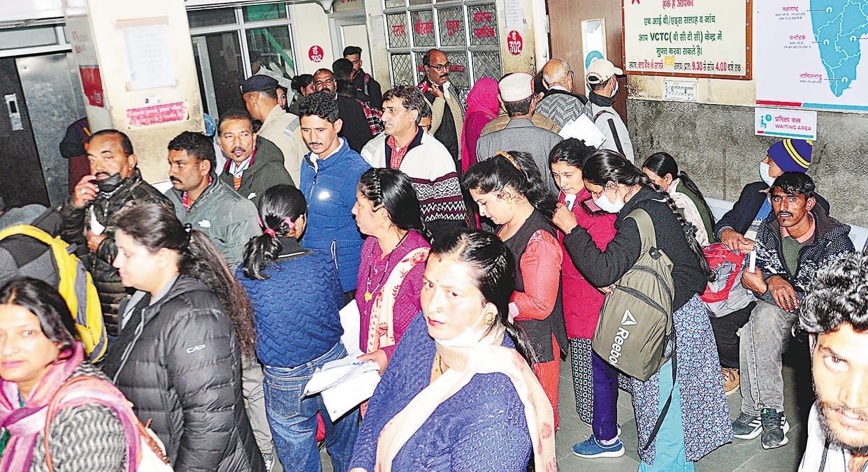 IGMC Shimla: youth effected with viral fever