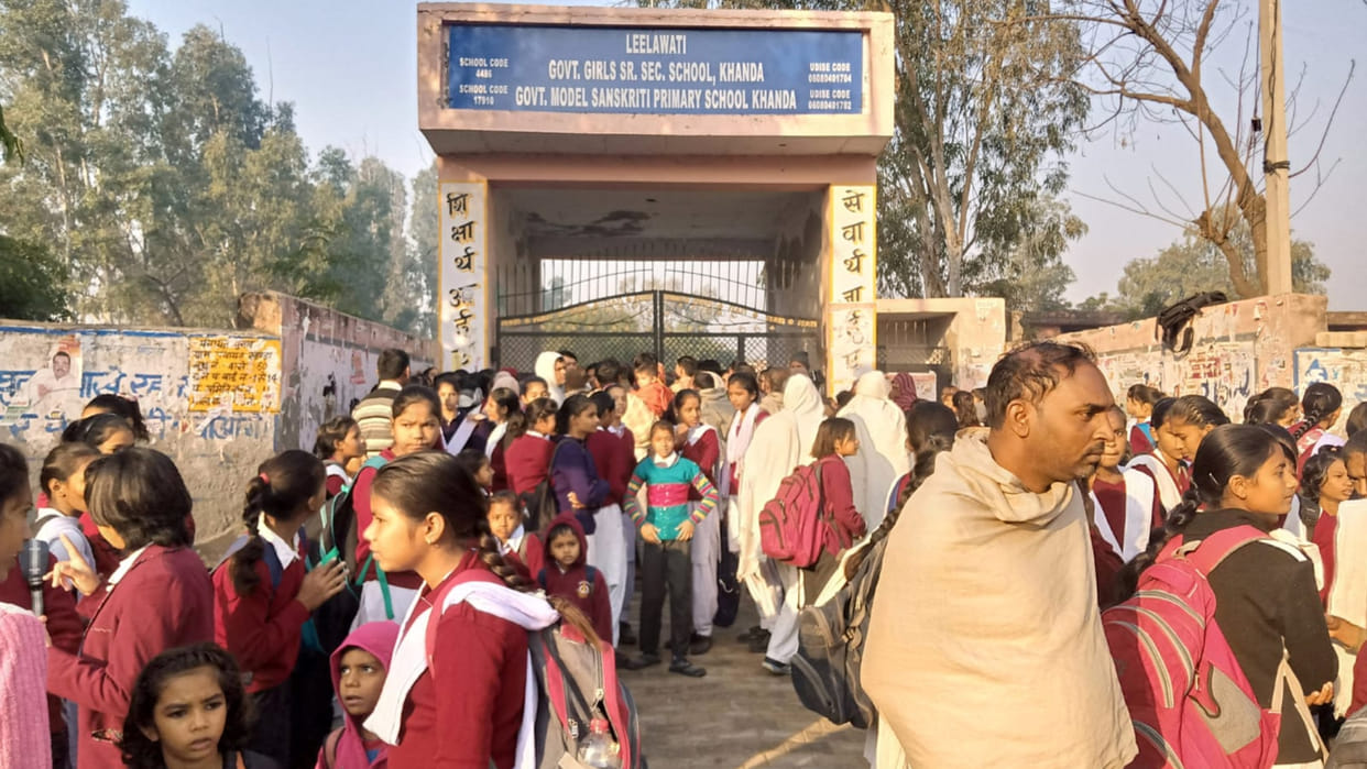 Uproar of girl students and parents in government school of Khanda