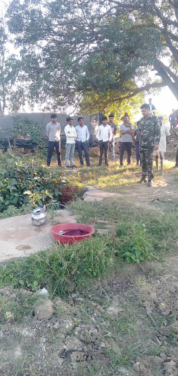 शिवपुरी में डेढ़ साल के बेटे को बचाने की कोशिश में मां की मौत।