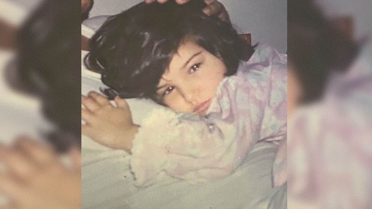 apurva actress tara sutaria share her childhood photo fans says so cute