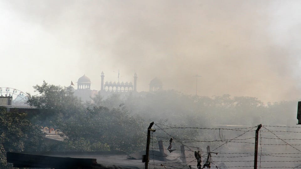 fire in Bhagirath Palace could not be extinguished even used 24 lakh liters of water