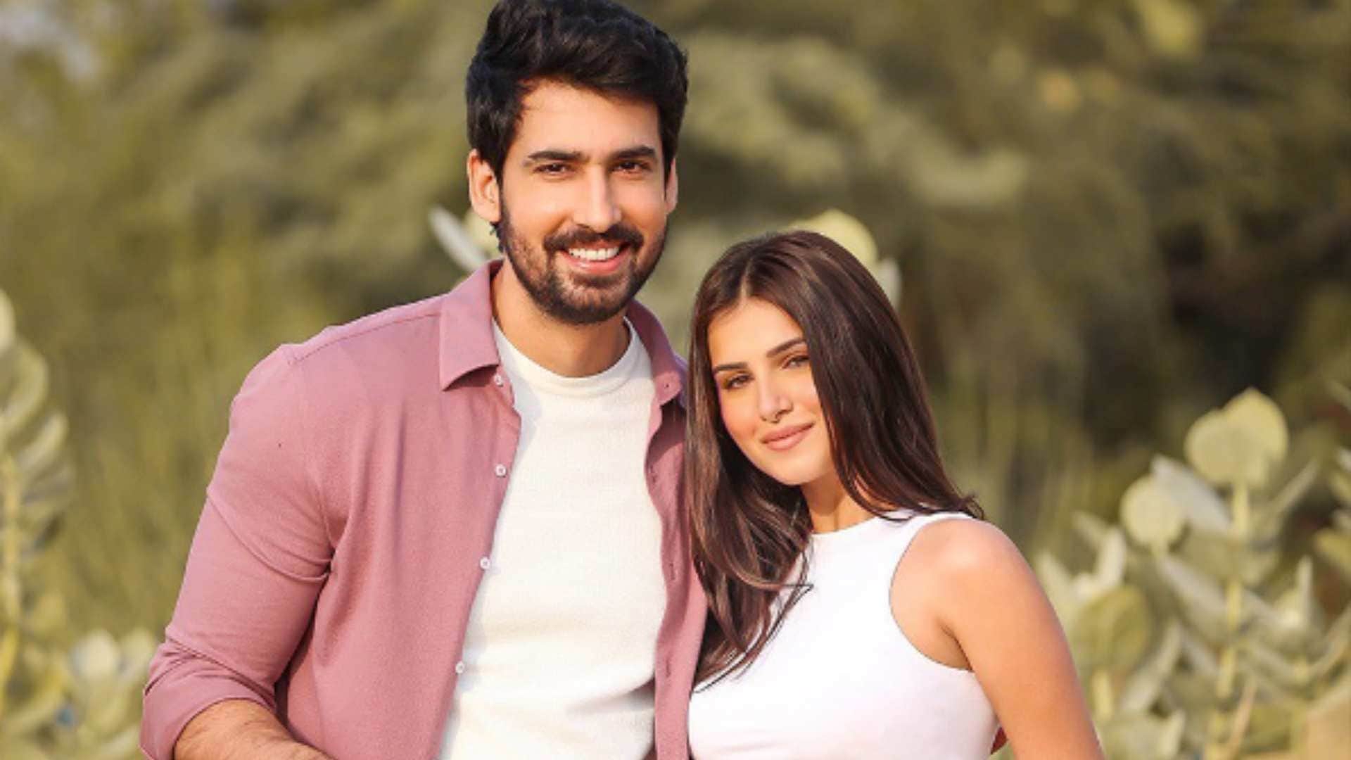 apurva actress tara sutaria share her childhood photo fans says so cute