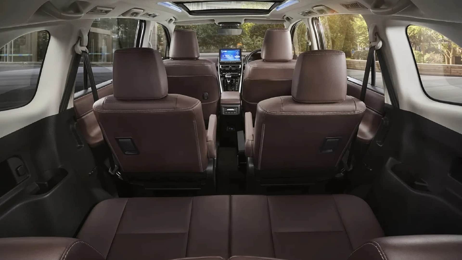 Toyota Kirloskar Motor unveils new-generation Innova Hycross in India Know Features Specs News in Hindi