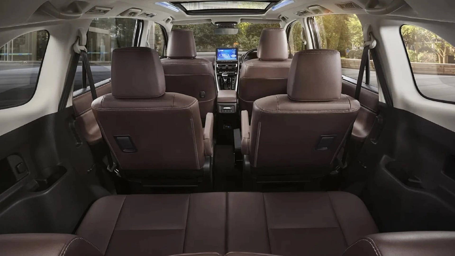 Toyota Kirloskar Motor unveils new-generation Innova Hycross in India Know Features Specs News in Hindi
