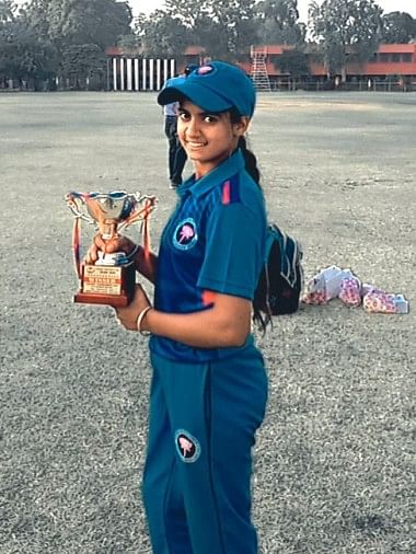 जम्मू कश्मीर की अंडर 19 महिला क्रिकेट टीम में स्थान पक्का करने वाली सोनाली
