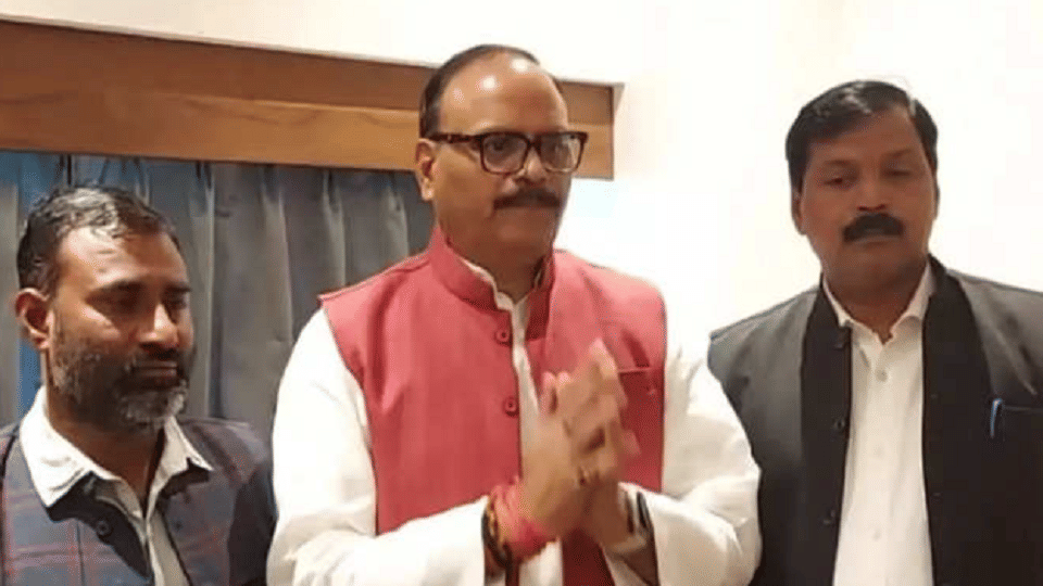 Deputy Chief Minister Brajesh Pathak apologized to Savita Samaj in agra