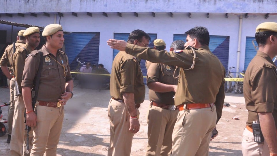 Brother killed sister in property dispute in Agra