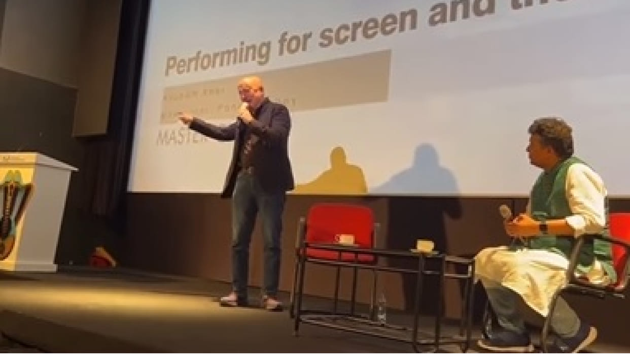 IFFI 2022 Anupam Kher re-enacts scene from first film Saaransh breaks down audience gives standing ovation
