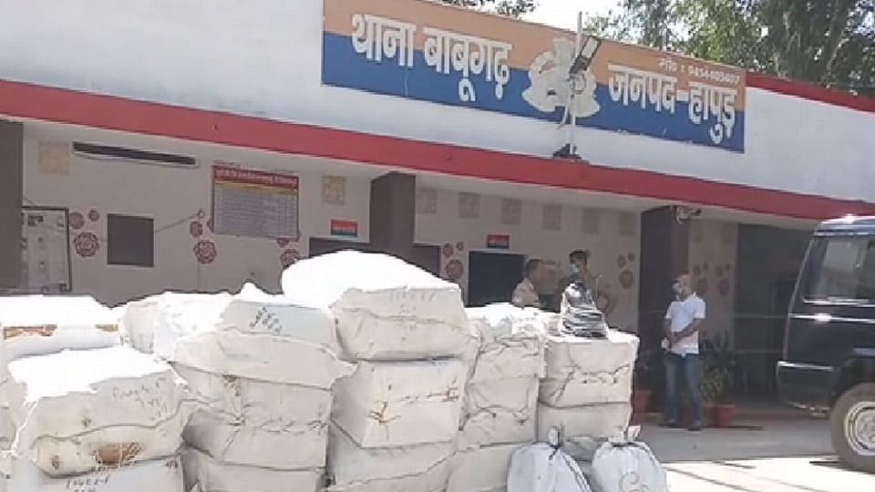 Former Chief Minister Mayawati cousin received threat in hapur