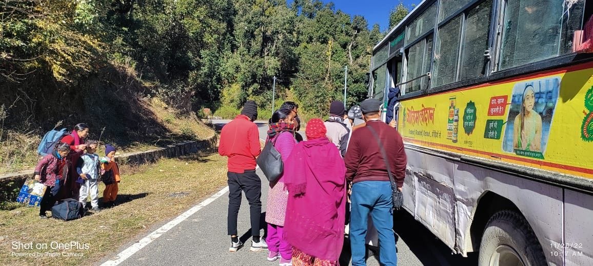 Diesel Pipe Leaked, Bageshwar Doon takes 15 hours Instead of 12 Hours