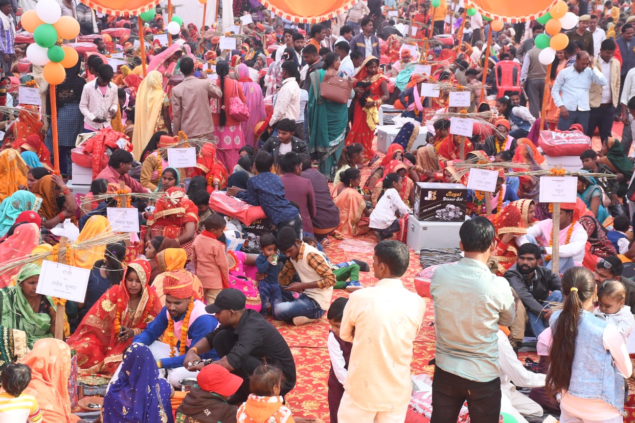 337 couples took turns, marriage of eight