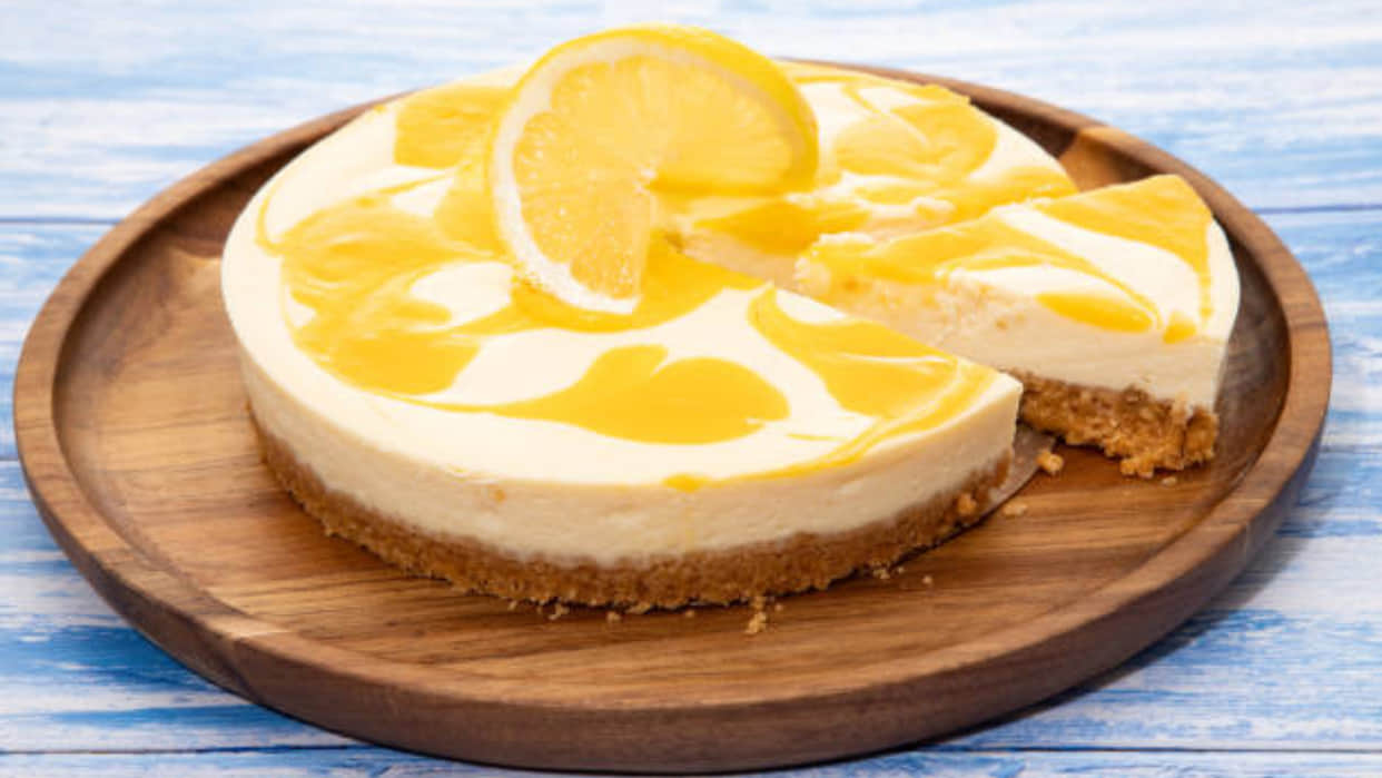 Christmas Special Recipes How To Make Lemon Flavored Cake Recipe In Hindi