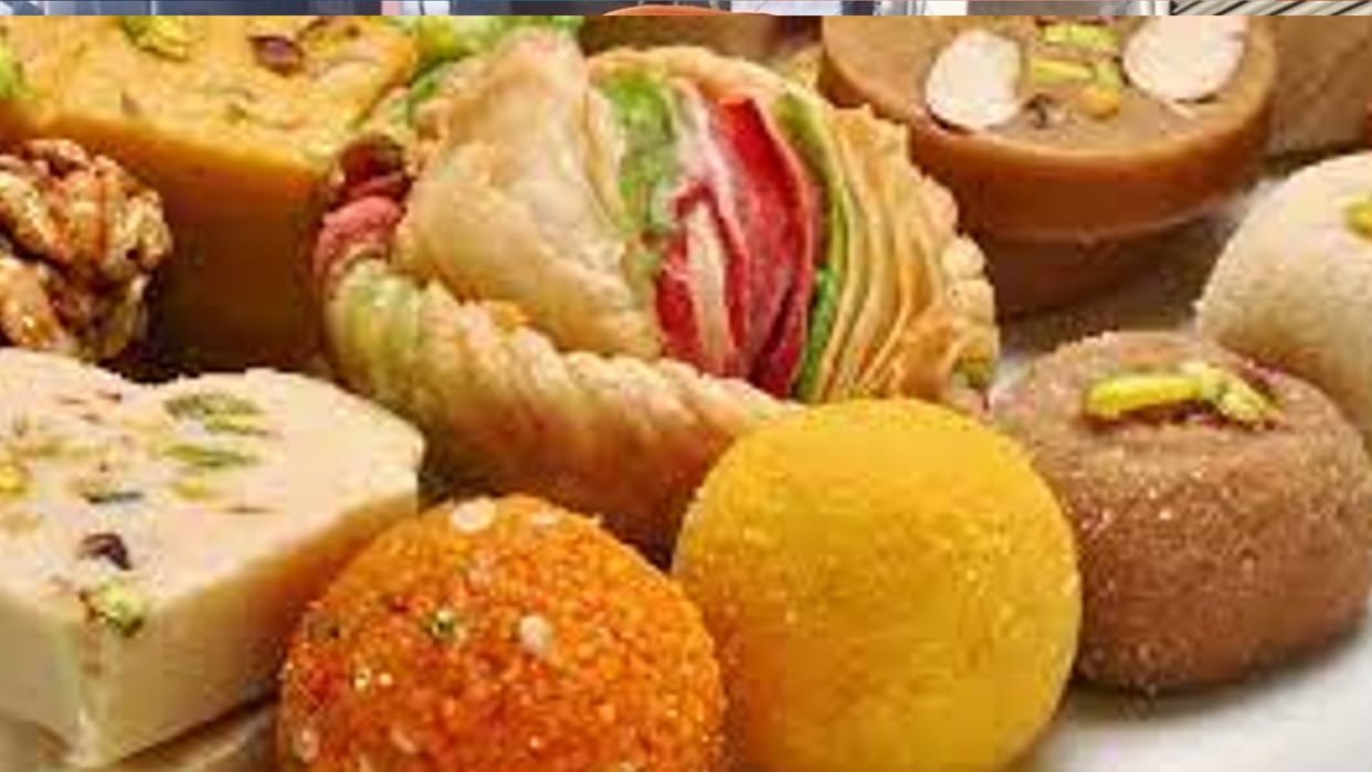 Preparation of unhealthy labels on desi sweets, snacks, opposition to new FSSAI rule begins from Indore