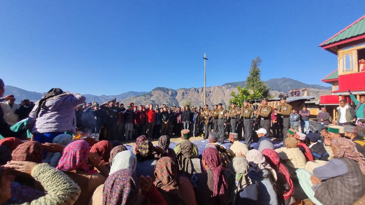 army person rajender funeral with honour