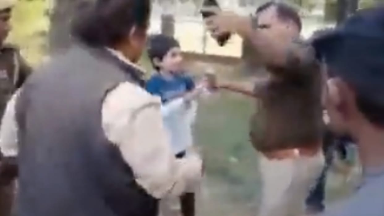 CO misbehaves with teacher in sitapur, video viral