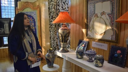 National artist Deepa Soni three-day painting exhibition in Srinagar