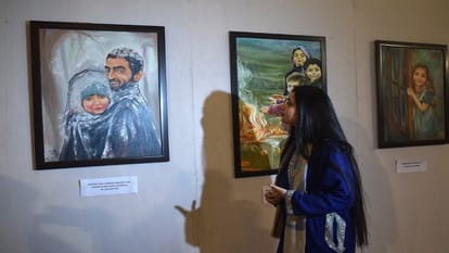 National artist Deepa Soni three-day painting exhibition in Srinagar
